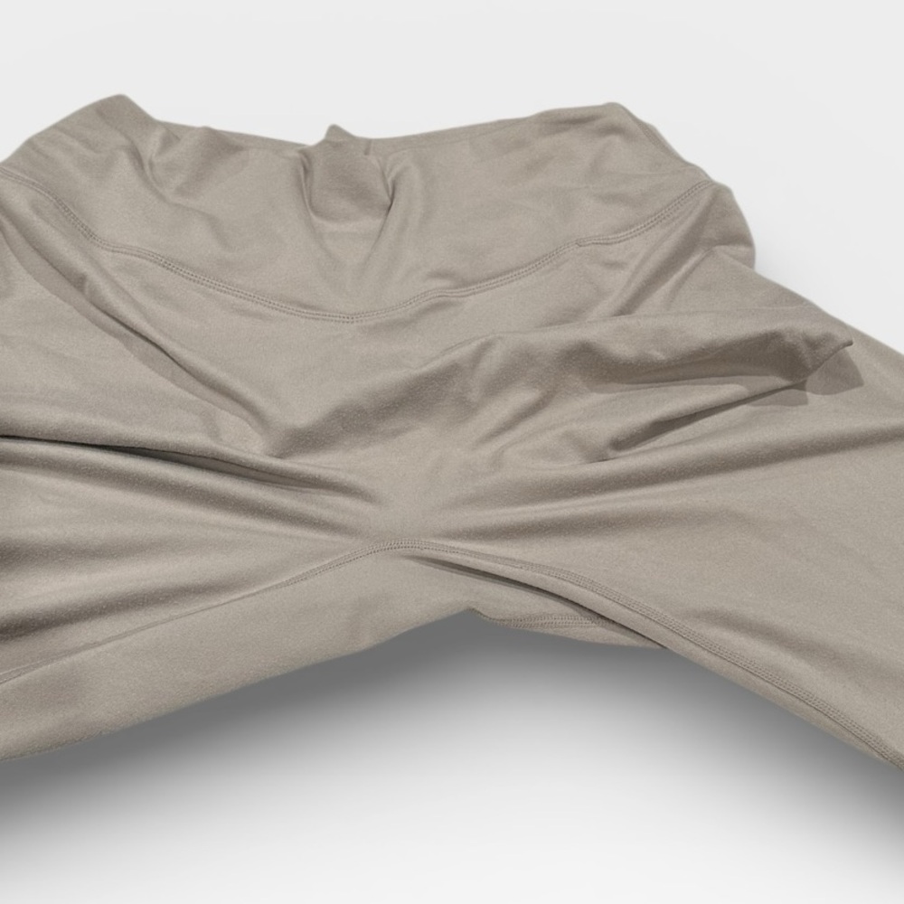 Balance Athletica High-Rise V-Seam Leggings • 3X • Neutral Beige Taupe - Picture 4 of 4